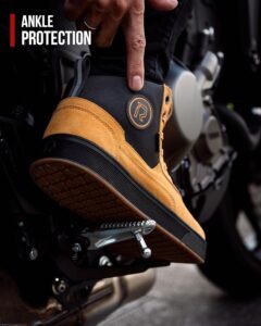 Botas de moto Rideiron Casual. Detalle logotipo